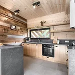 Czarne Wierchy Mountain Retreat 샬레