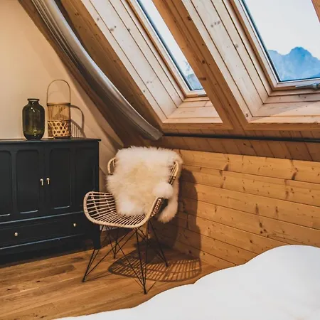 Czarne Wierchy Mountain Retreat *